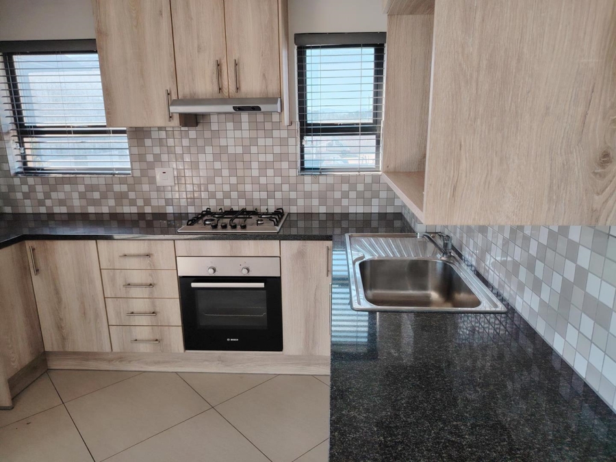 To Let 1 Bedroom Property for Rent in Buhrein Western Cape